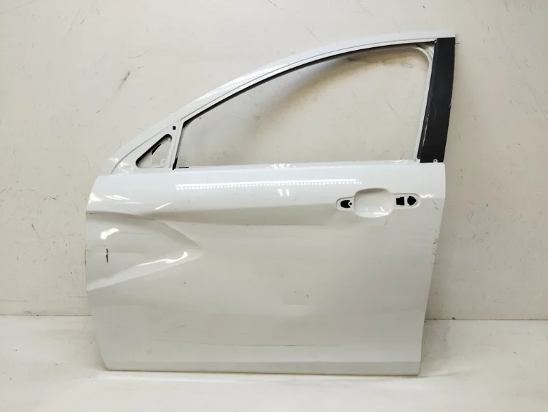 Дверь Lada Vesta 2015-