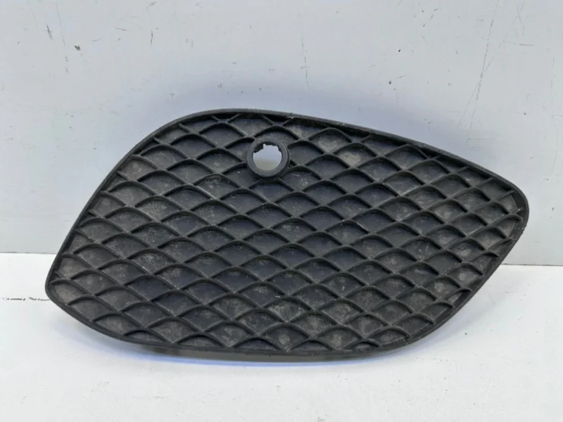 Решетка бампера Mercedes-Benz GLC 2015-2018 X253