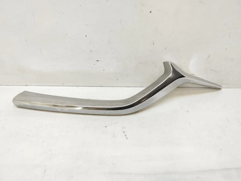 Молдинг решетки радиатора Mazda CX-5 2017-