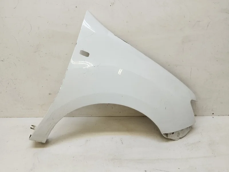 Крыло Renault Logan 2013-2018