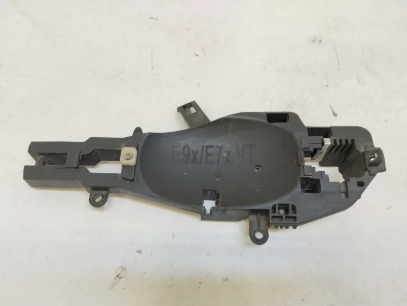 Кронштейн ручки двери BMW 3er 2005-2013 E90