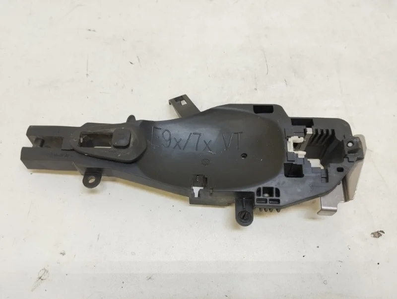 Кронштейн ручки двери BMW 3er 2005-2013 E90