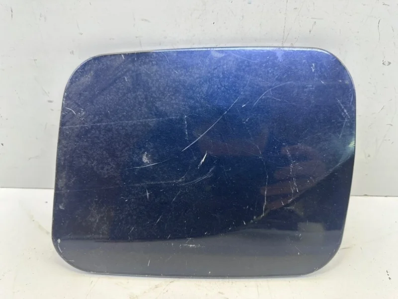 Лючок бензобака Toyota Camry 2017-2021 70