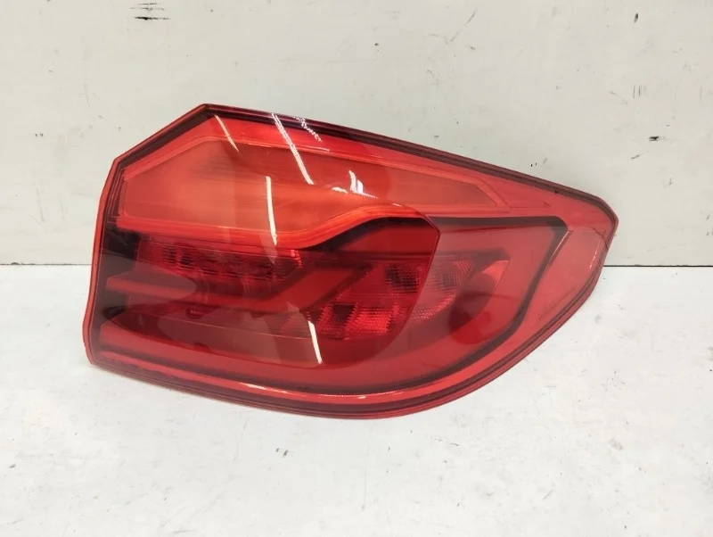 Фонарь BMW 5-Series 2016-2020 G30