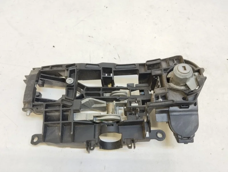 Кронштейн ручки двери BMW 5er 2010-2016 F10