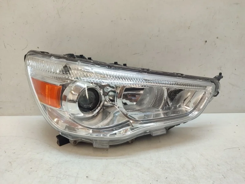 Фара Mitsubishi ASX 2012-2016