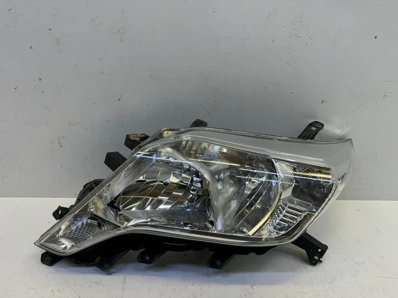 Фара Toyota Land Cruiser Prado 2013-2017 150