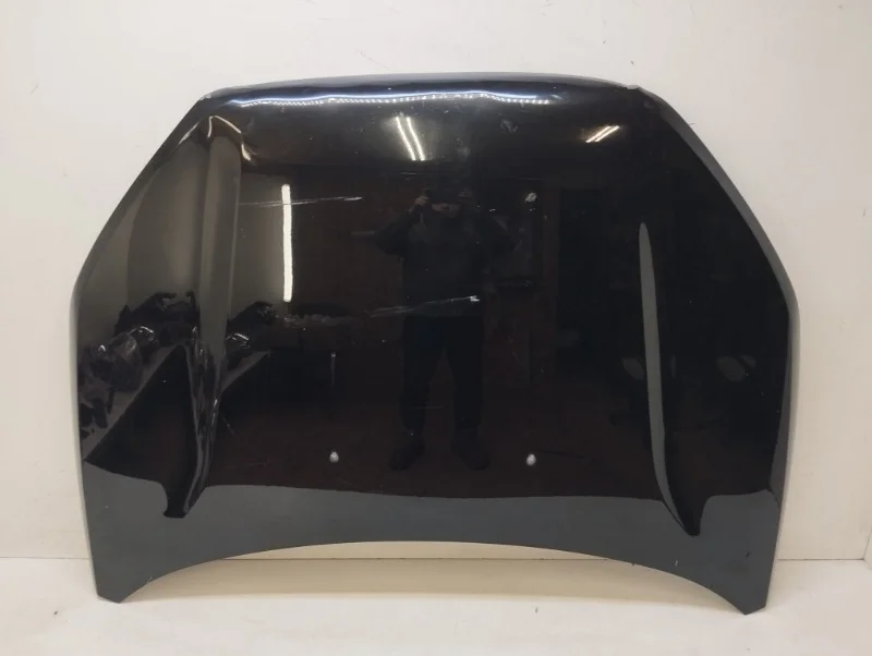 Капот Lada Vesta 2015-