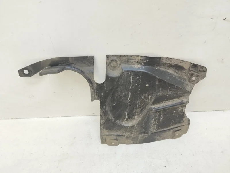 Пыльник двигателя Mazda 6 2007-2012 GH