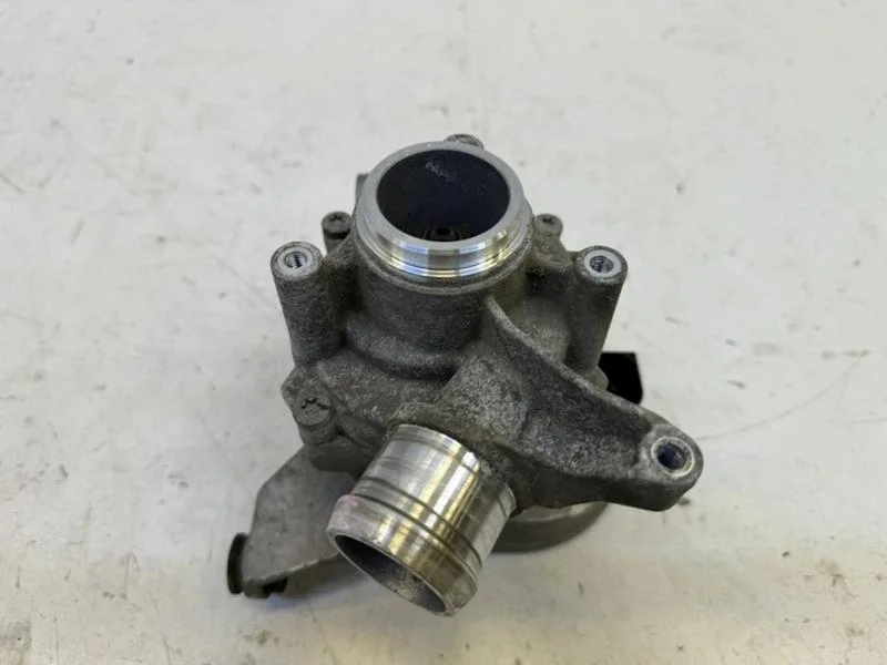 Помпа Mercedes-Benz -Class 2016-2024 W213