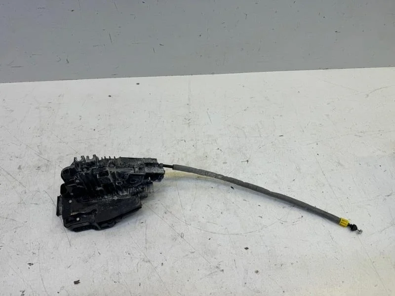 Замок двери Mercedes-Benz -Class 2013-2017 W222