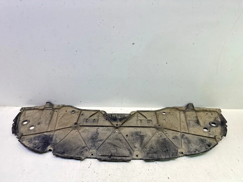 Пыльник бампера Toyota Camry 2020-2024 70