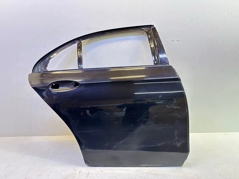 Дверь Mercedes-Benz -Class 2016-2023 W213