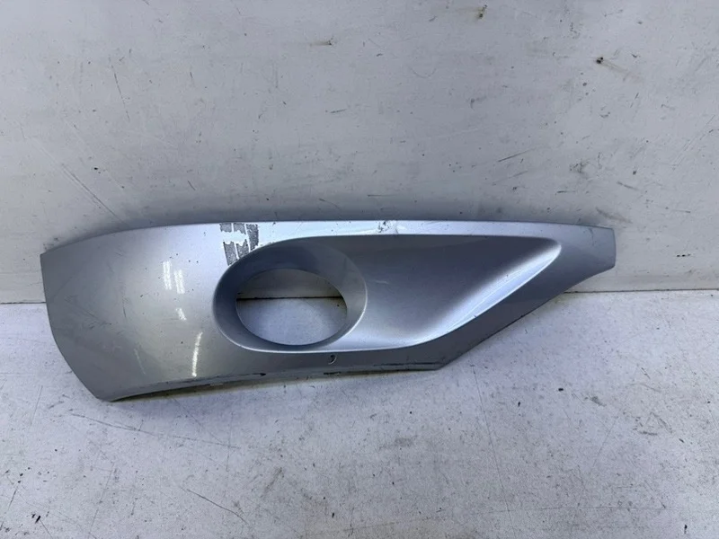 Накладка бампера Volkswagen Touareg 2010-