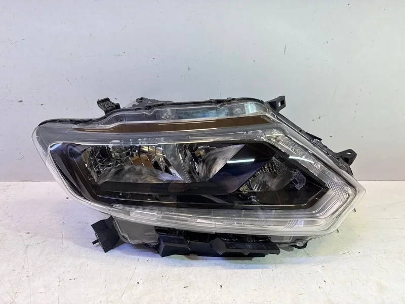 Фара Nissan X-Trail 2013-2017 T32