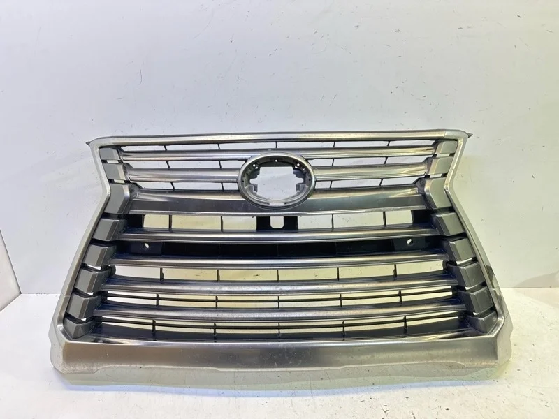 Решетка радиатора LEXUS LX570