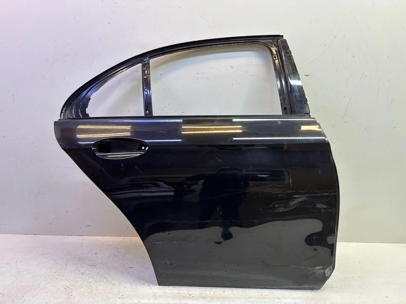 Дверь Mercedes-Benz -Class 2016-2023 W213