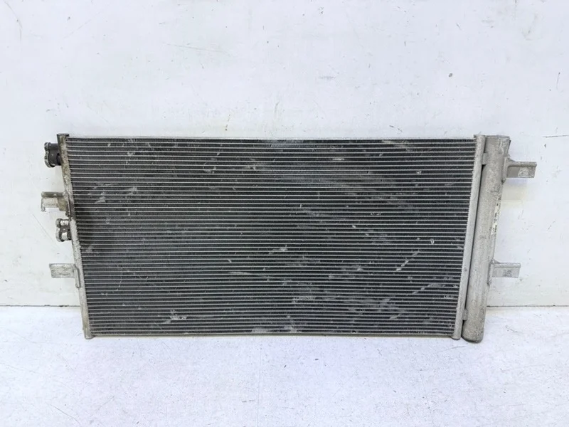 Радиатор кондиционера BMW X1 2015-2019 F48