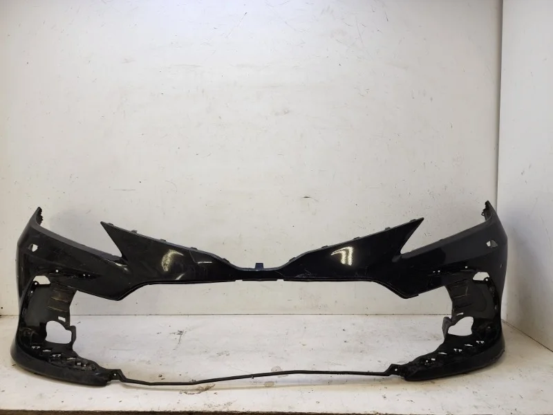 Бампер Toyota Camry 2020- 70