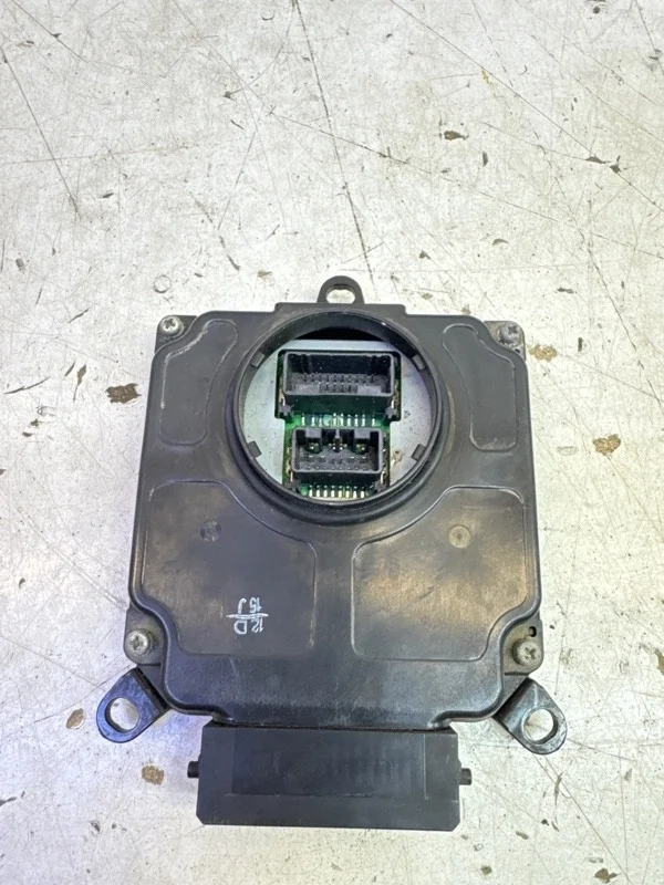 Блок управления фары Toyota Land Cruiser Prado 2017-2024 150