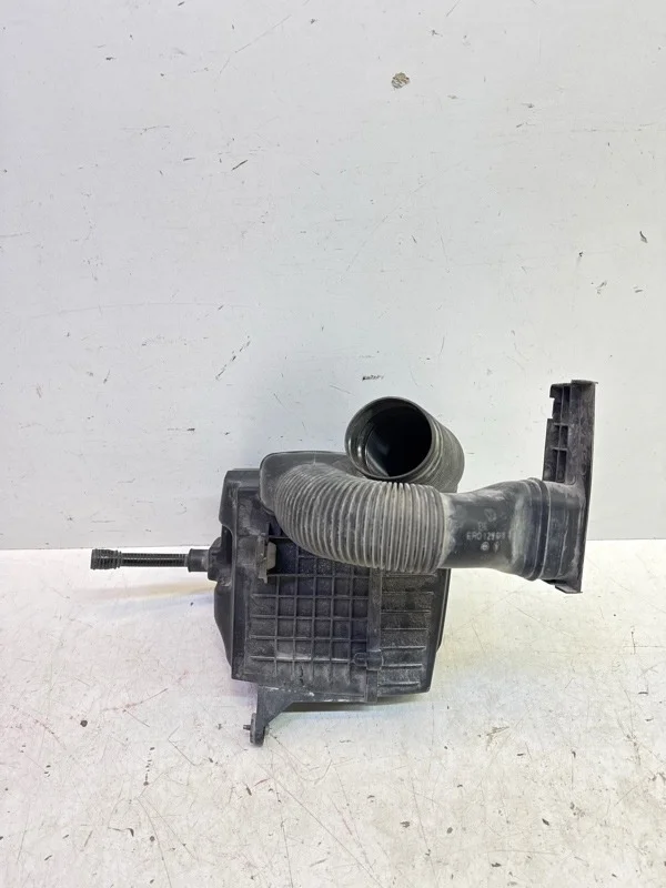 Корпус воздушного фильтра AUDI A1 2010-2015 8X