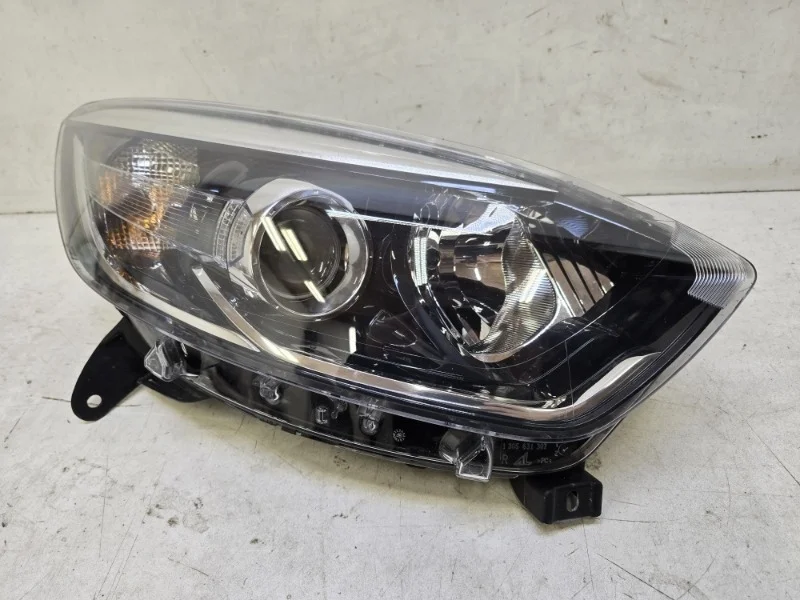 Фара Renault Kaptur 2016-