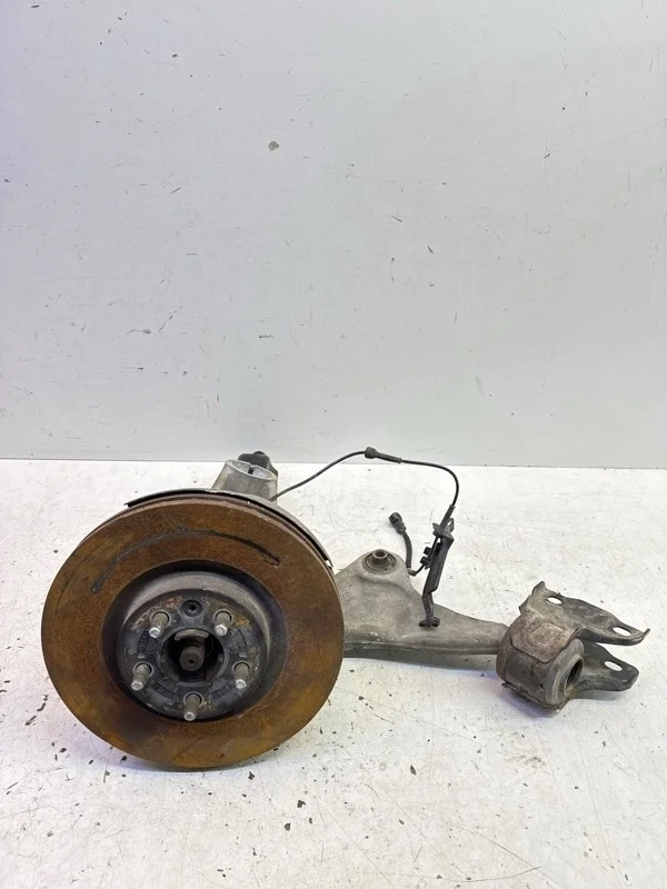 Кулак поворотный Land Rover Range Evoque 2012-2018 L538