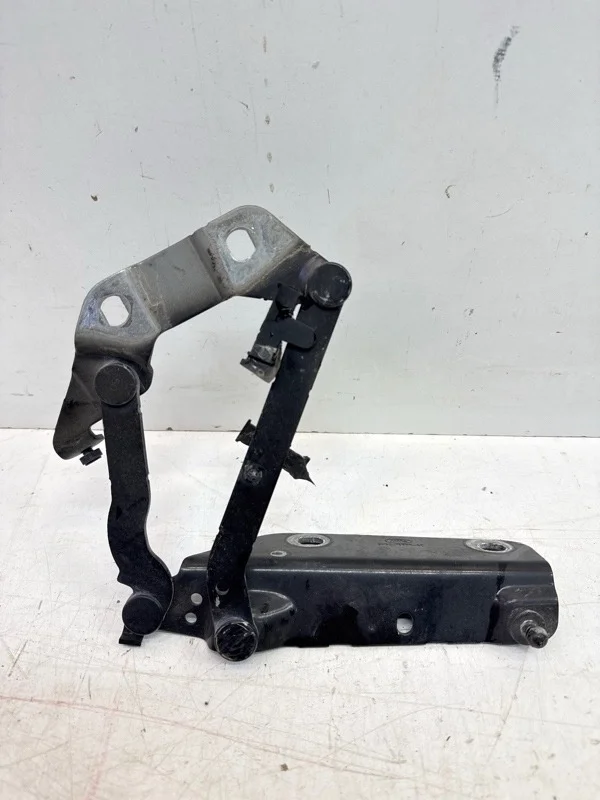 Петля капота Land Rover Range Evoque 2015-2018 L538