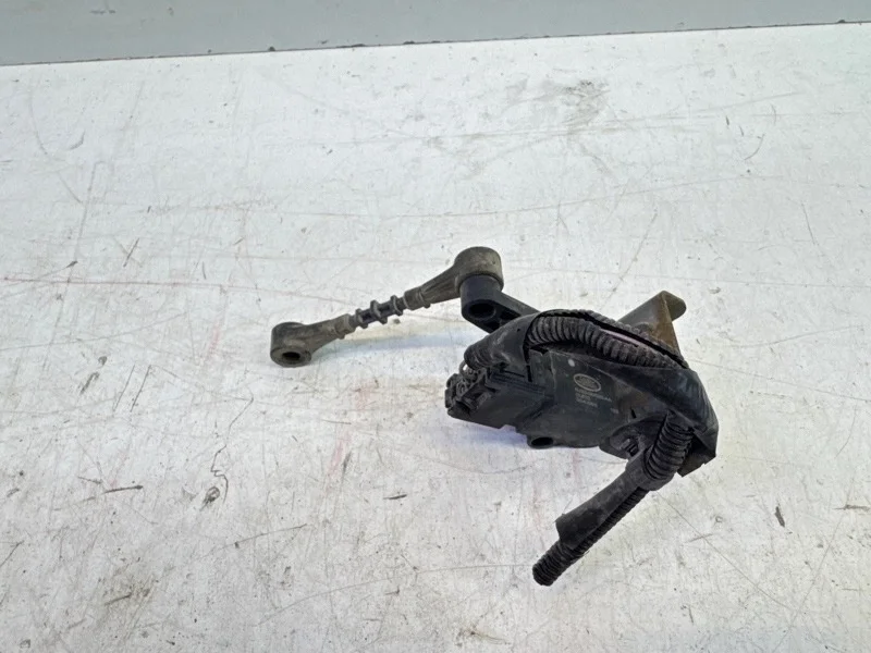 Датчик уровня кузова Land Rover Range Evoque 2015-2018 L538