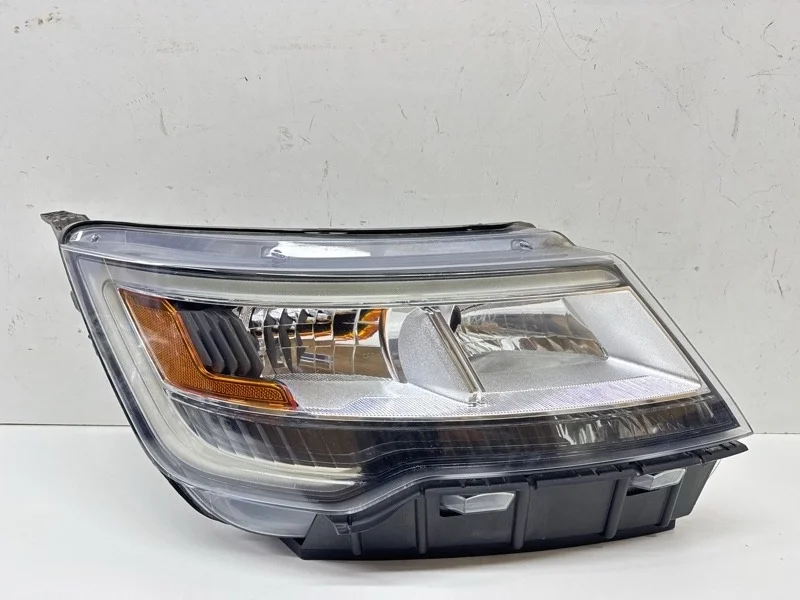 Фара Ford Explorer 2015-2020