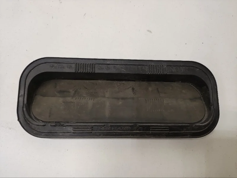 Клапан вентиляционный Toyota Camry 2017-2024 70