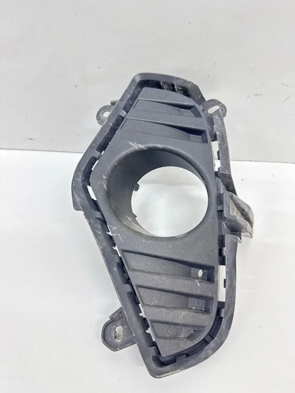 Окантовка птф Toyota Rav 4 2018-2024 50