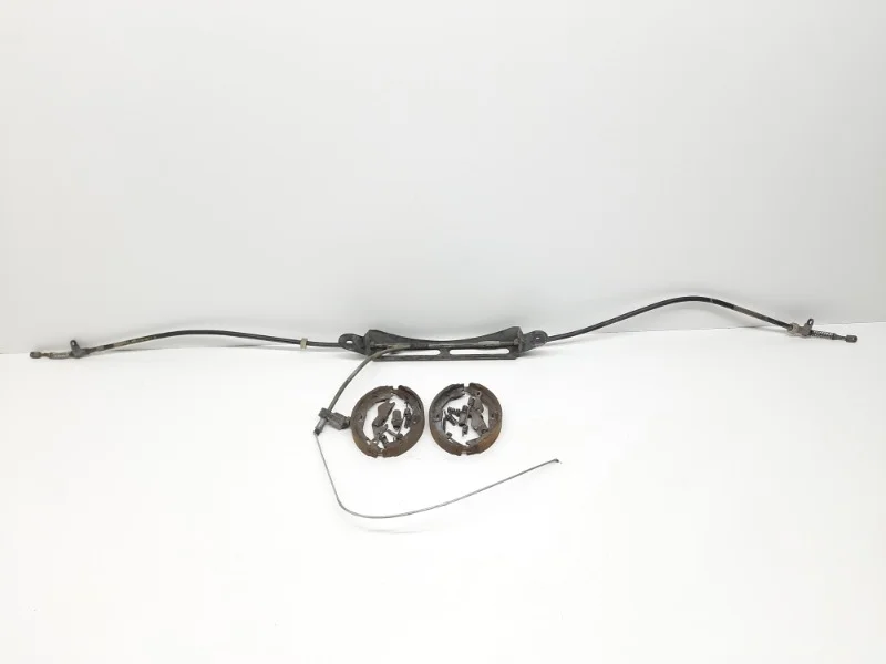 Трос ручника Mercedes-Benz -Class 2010-2014 W204