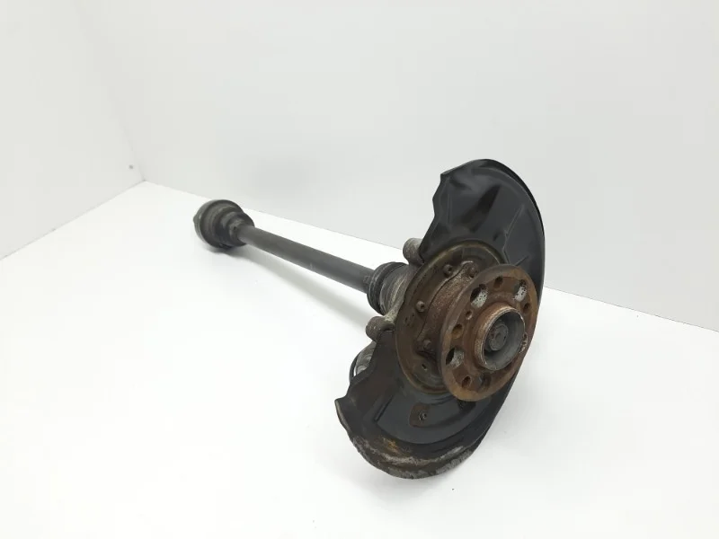 Кулак поворотный Mercedes-Benz -Class 2010-2014 W204