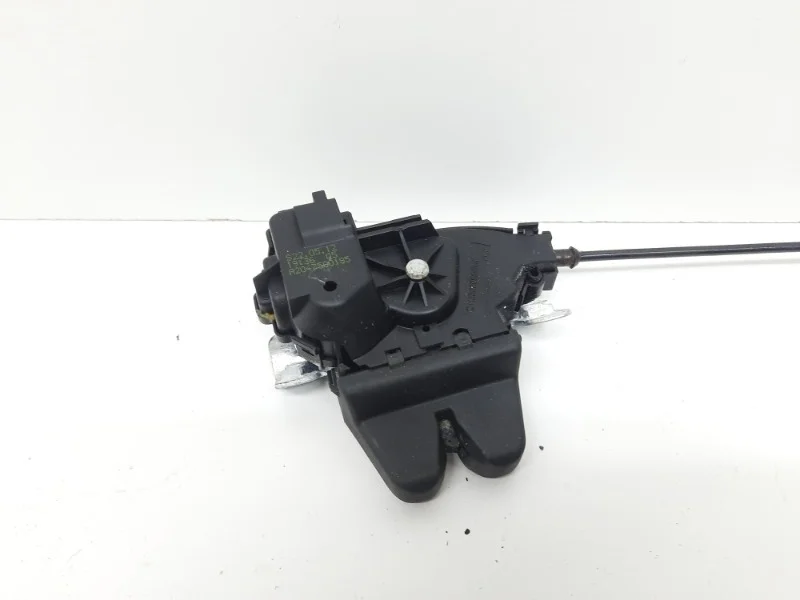 Замок багажника Mercedes-Benz -Class 2010-2014 W204