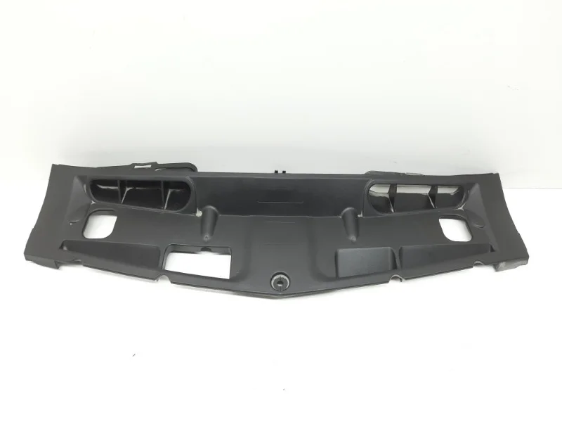 Накладка замка капота Mercedes-Benz -Class 2011-2014 W204