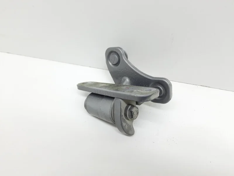 Петля двери Mercedes-Benz -Class 2011-2014 W204