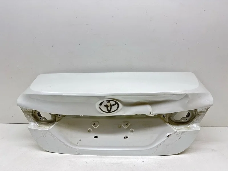Крышка багажника Toyota Camry 2017-2024 70