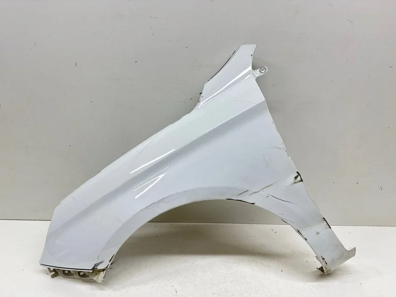 Крыло Lada Vesta 2015-2025