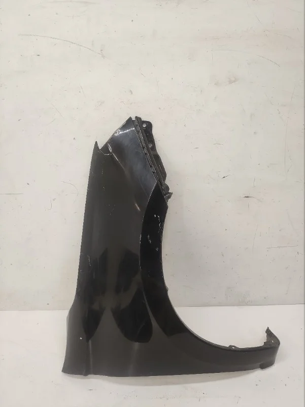 Крыло Lada Granta 2011-