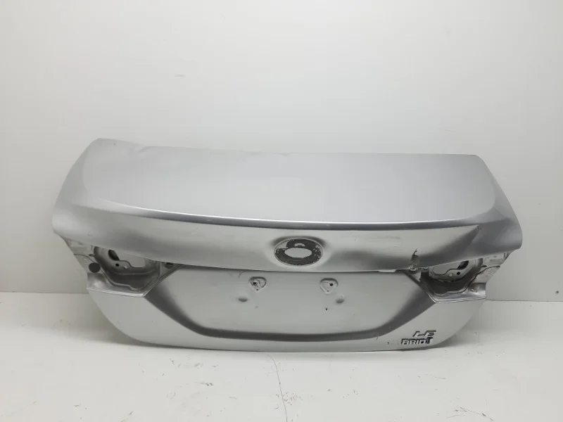 Крышка багажника Toyota Camry 2017-2022 V70