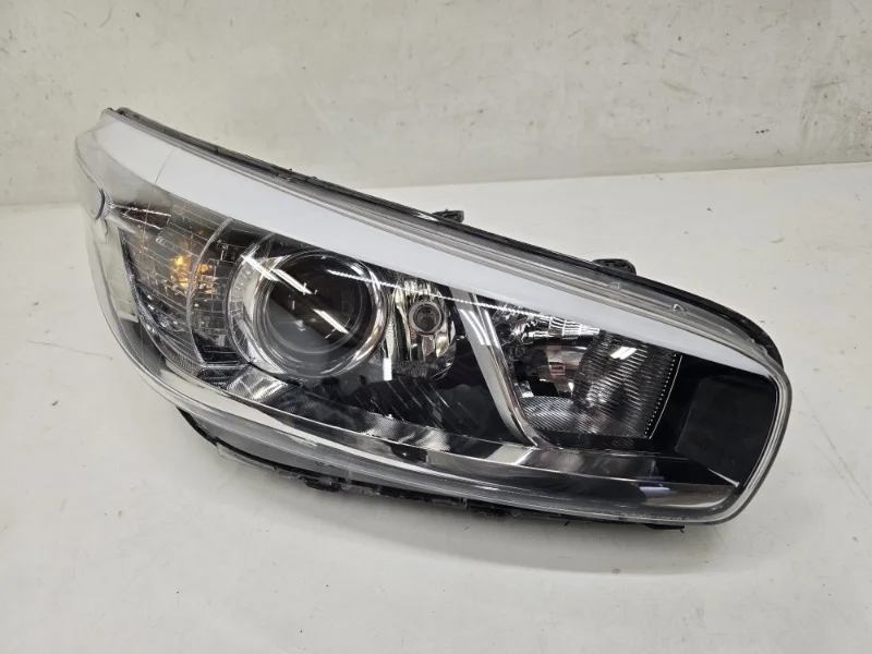 Фара Kia Ceed 2012-2018 JD