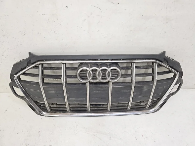 Решетка радиатора AUDI A4 2015-2020 B9
