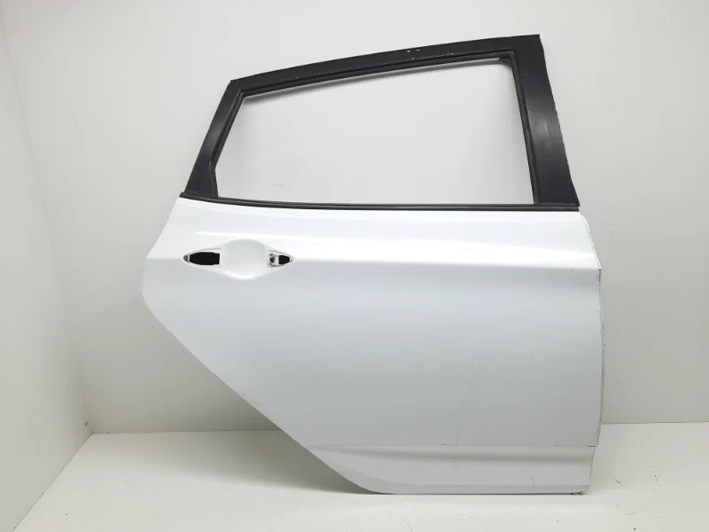 Дверь Hyundai Solaris 2010-2016