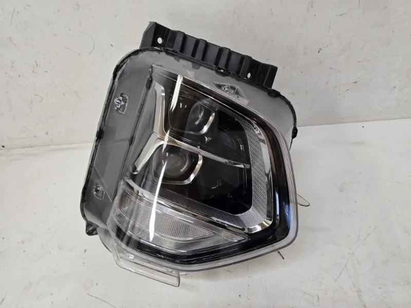 Фара Hyundai Santa Fe 2018-2020 4