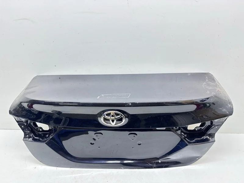 Крышка багажника Toyota Camry 2017-2024 V70