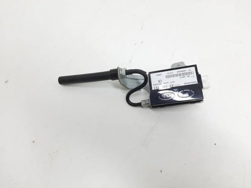 Антенна Hyundai Grand Santa Fe 2012-2015 3 DM