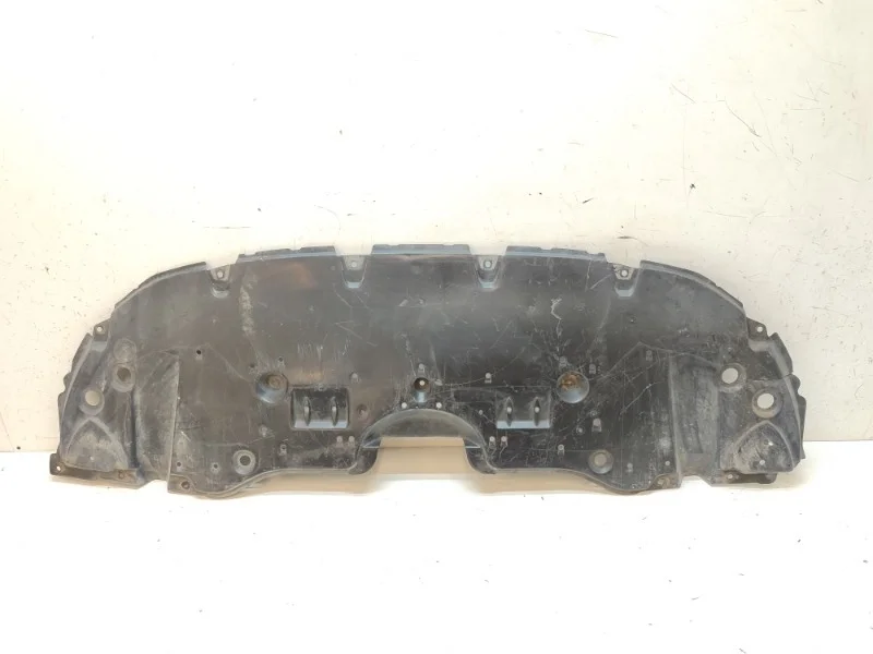 Пыльник бампера Toyota Camry 2020-2024 70