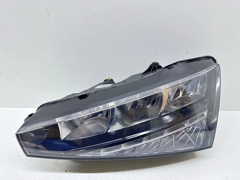 Фара Skoda Rapid 2019-2024