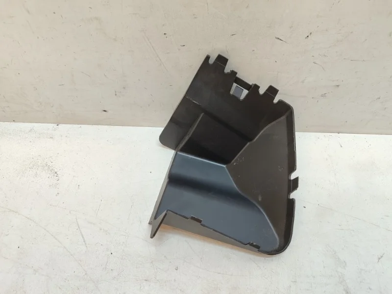 Дефлектор радиатора Renault Duster 2010-